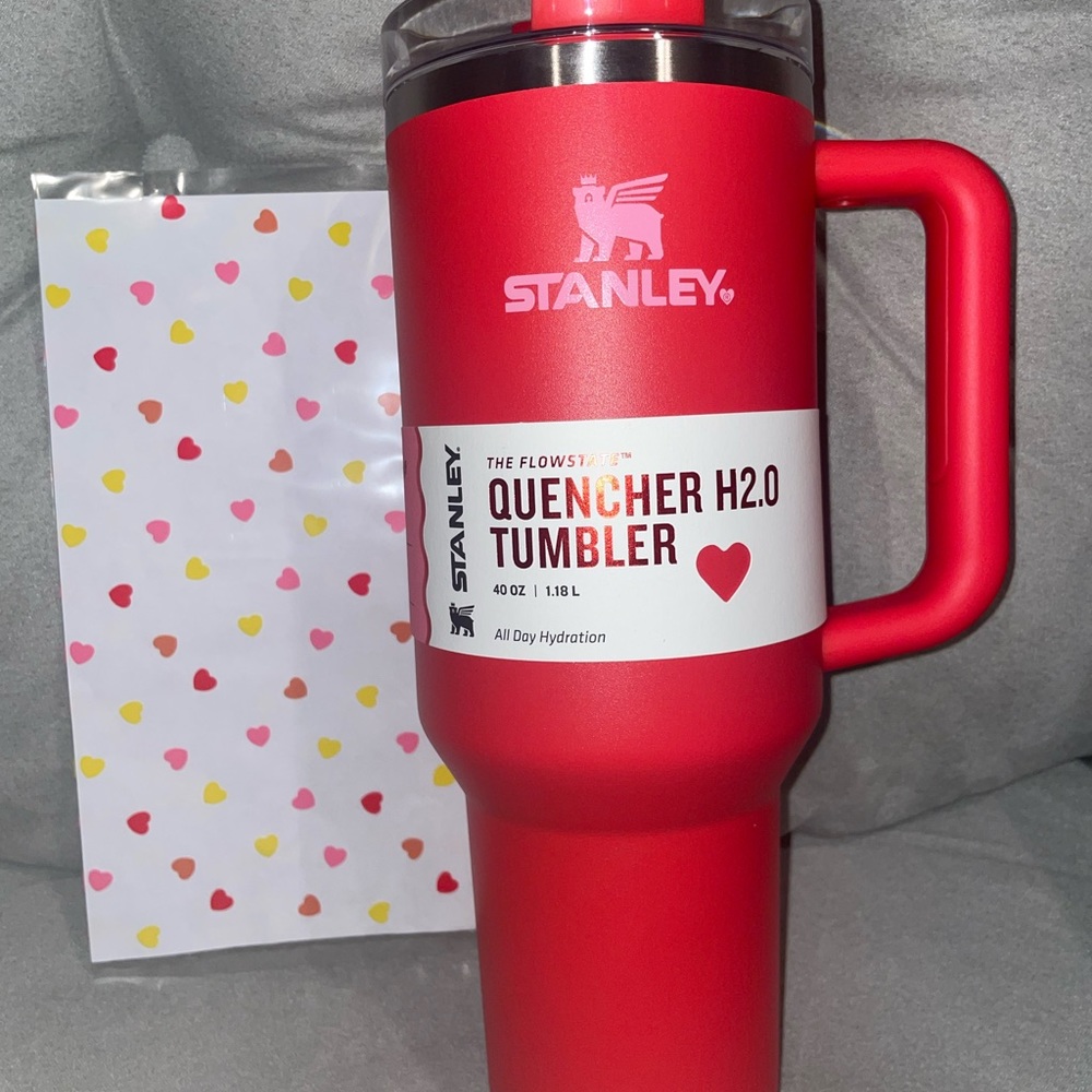 💌 NWT RED Valentines Day Stanley Tumbler 40 oz